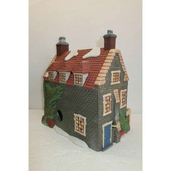 Dept 56 Dickens Village - Dedlock Arms - Picture 5 of 5